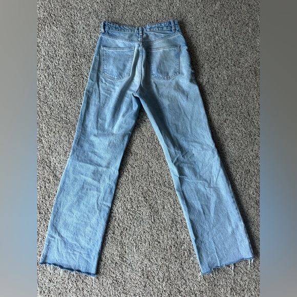 Light wash high waist extra long wide leg with rips Jean - Picture 3 of 5